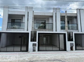 Casa · 85m² · 3 Quartos · 2 Vagas · sobrado proximo do mar