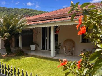 Casa · 390m² · 4 Quartos · 2 Vagas · Casa à venda - no Centro