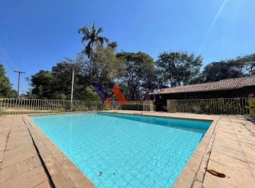 Casa · 180m² · 3 Quartos · 8 Vagas · Encantadora casa para locação no charmoso Bairro Pingo d'Água!