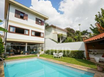 Casa · 680m² · 4 Quartos · 6 Vagas · Casa em condomínio fechado, com 4 dormitórios (2 suítes), piscina e 6 vagas no Morumbi.