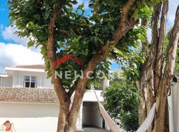 Casa · 228m² · 4 Quartos · 5 Vagas · Casa em  Rua São Joaquim - Jardim Botânico - Curitiba/PR