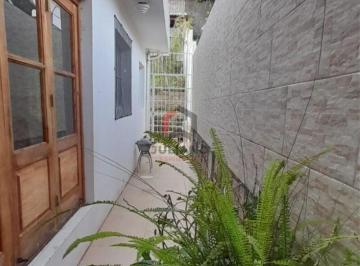 Casa · 147m² · 3 Quartos · 2 Vagas · Casa com 3 suítes + vista panorâmica no alto da Chácara das Pedras – Ótimo terreno