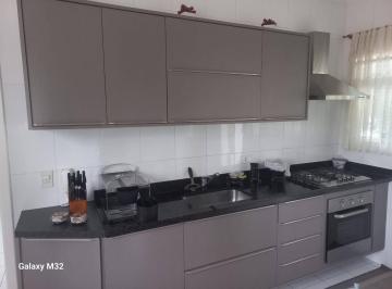 Casa · 170m² · 3 Quartos · 2 Vagas · R$ 1.700.000,00. Casa sobreposta à venda em Santos-SP, Aparecida. 3 quartos, 3 suítes, 5 banheiros,