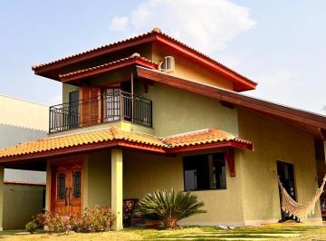 Casa de 3 quartos, Itaí · Lindíssimo sobrado no Riviera de Santa Cristina III, cheia de personalidade.