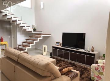 Foto 01 · Casa à venda no Condomínio Parque do Varvito com 190m² de área construída e 260m² de área total.