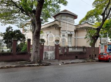 Foto 01 · Casa que é um ícone na cidade de Itu, que, além de estar localizada em frente a uma linda e conhecid