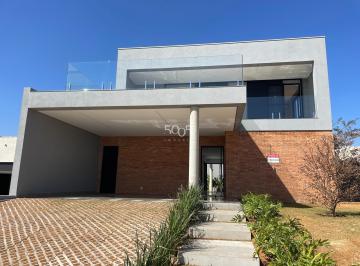 Foto 01 · Sobrado para locação no condomínio Villas do Golfe com 321m² de área construída e 465,84m² de área t