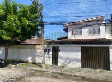 Casa · 302m² · 7 Quartos · 4 Vagas · Casa duplex com 07 quartos no Cordeiro, Recife/PE