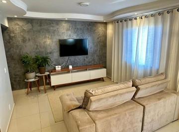 Apartamento de 3 quartos, Santa Maria · EXCELENTE APARTAMENTO TODO REFORMADO 3 QTS. VISTA LIVRE