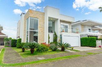 Casa · 4 Quartos · 4 Vagas · Sobrado a venda por R$2.590.000,00. 4(quatro) dormitórios sendo 3(três) suítes - Canoas/RS