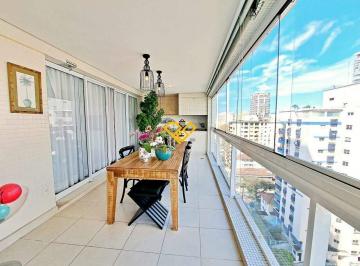 Varanda com churrasqueira · Apartamento 3 Quartos em Santos