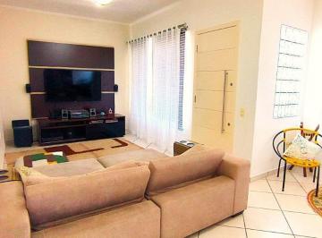 1 SALA (2) · Casa com 4 quartos e 4 vagas cobertas ao lado de área verde do loteamento