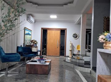 Casa · 230m² · 4 Quartos · 4 Vagas · Casa à venda no bairro Goiânia 2 - Goiânia/GO