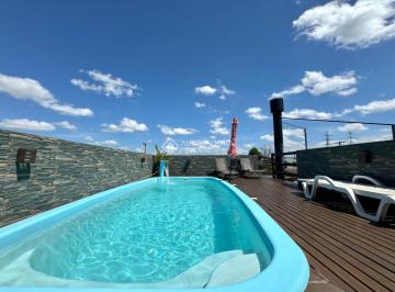 664576_i21q8A52Jjyt71vHFAh4W_66457667645ea1726e1.jpg · Lindo sobrado no bairro Rio Branco com uma excelente piscina no terraço.