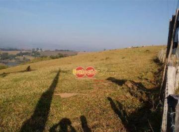 1b2862150cc8a35f9260d95a8964c31f78424e82 · Sítio Rural / do Arraial