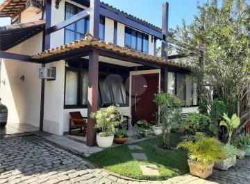 Casa · 120m² · 3 Quartos · 2 Vagas · Condomínio com 3 quartos à venda em Marina - RJ