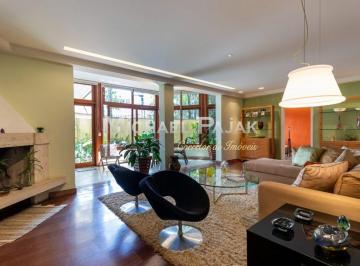 Casa · 440m² · 4 Quartos · 4 Vagas · Casa com 4 quartos