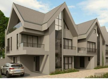 53e50ede77f8c180250d607b9a8204dc753204fc · Casa não geminada em condomínio com 4 Suítes  no bairro Ahú