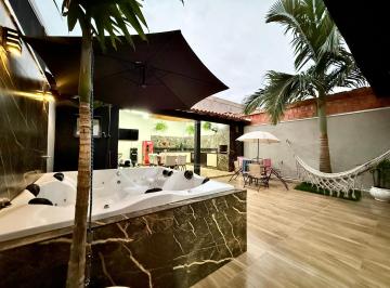 Casa de 3 quartos, Itapetininga · Casa com 3 quartos, área gourmet e jacuzzi | Pinheiros II | Itapetininga/SP