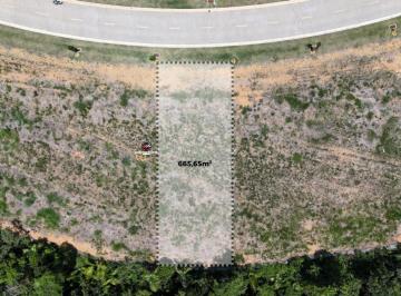 Foto 01 · Lote Condomínio Alfhaville Três Praias, com 665 m2, bem Centralizado, bem pertinho da Praia e do Laz