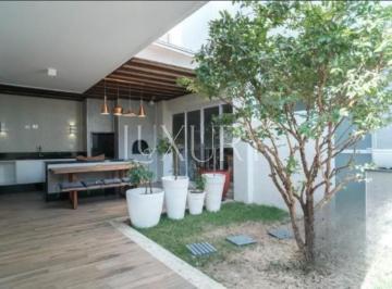 1 · Casa à venda no Jardim Luzitânia, 314 m², 3 quartos sendo 1 suíte, 2 vagas