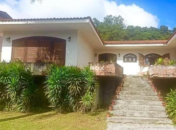 3fc45707306ac9b13fa09b31d825880f2379c8f6 · Casa térrea com amplo quintal e venda - Centro - Colombo/PR