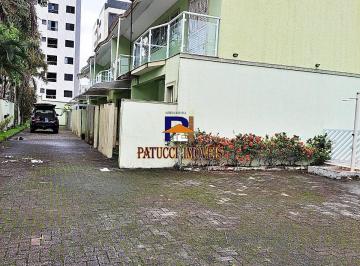 Casa · 81m² · 2 Quartos · 1 Vaga · Sobrado em Condomínio com Piscina, Próximo ao Mar!