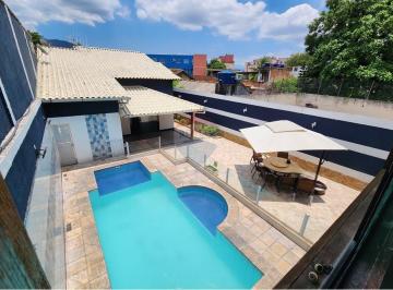 Casa · 410m² · 5 Quartos · 3 Vagas · Casa térrea de alto padrão com 5 quartos em Nova Cidade - Nilópolis - RJ