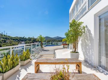 Apartamento · 311m² · 4 Quartos · Cobertura 4 quartos - Centro