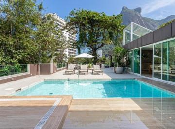 11453-20241007192215_zap.jpg · Casa em ótima localização e boa planta no coração de São Conrado.