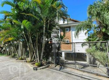 6332130d · Apartamento, 2 dormitórios, 142 m², em Lagoa da Conceição