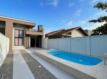 Casa · 89m² · 3 Quartos · 3 Vagas · Casa com Piscina e Móveis Planejados a 600M da Praia na Barra do Saí em Itapoá-Sc