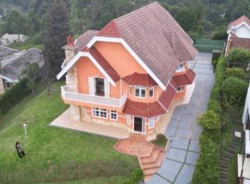 Casa · 358m² · 5 Quartos · 6 Vagas · Casa em Campos do Jordão