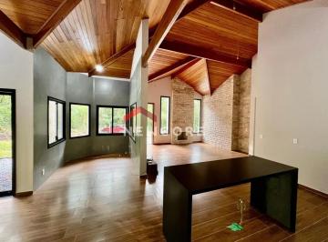 Casa · 140m² · 3 Quartos · 5 Vagas · Casa em  Camanducaia - Centro - Camanducaia/MG