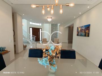 Casa · 350m² · 3 Quartos · 6 Vagas · Ibiti do Paço - Sobrado em Condomínio