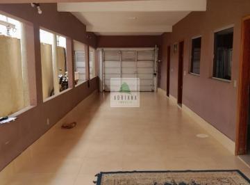 Casa · Sobrado 3 Quartos Sendo 1 Suíte 1 Sala Quintal Garagem para 4 Carros