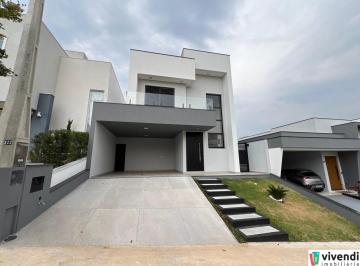 Casa · 211m² · 3 Quartos · 4 Vagas · LINDA CASA À VENDA COM 3 SUÍTES , PISCINA E CHURRASQUEIRA NO RESERVA ERMIDA I!!