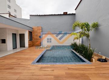 Casa · 250m² · 3 Quartos · 4 Vagas · Casa deslumbrante de 3 dormitórios, sendo 2 suítes e 1 com closet, à venda no ch
