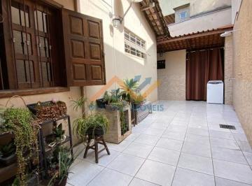 Casa · 253m² · 3 Quartos · 4 Vagas · Casa com 3 quartos no bairro Iguaçu em Ipatinga