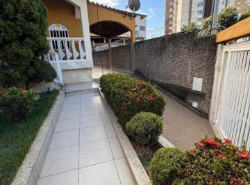 Casa · 160m² · 3 Quartos · 2 Vagas · Casa à Venda no Imbaúbas - 3 Dormitórios