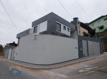 Casa · 140m² · 3 Quartos · 2 Vagas · Casa Duplex de 3 quartos e 2 Vagas de garagem no Bairro Tirandetes