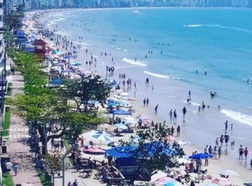 Terreno , Itapema · Terreno com 1.685,00m2, próx. marina,  Meia Praia, Itapema