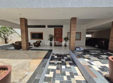 Casa de 5 quartos, Brasília · Casa 5 Quartos, sendo 4 suítes - 300m² - Condomínio RK