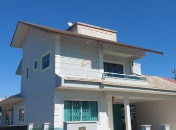 Casa · 360m² · 4 Quartos · 2 Vagas · Casa mobiliada à venda com 4 dormitórios e área de lazer na Pedra Branca, Palhoça, S/C