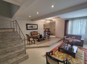 Casa · 370m² · 3 Quartos · 2 Vagas · Casa à venda - em Novo Mundo