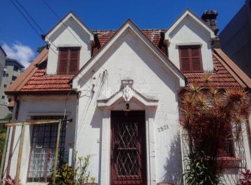 666427_ip7182u4_666427677bf835da95f.jpg · Casa em Alvenaria estilo casarão 4 dormitórios, 2 banheiros, 2 vagas!!! Teresópolis