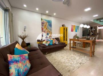 Casa · 140m² · 3 Quartos · 2 Vagas · Casa de condomínio para venda e locação em Juquehy.