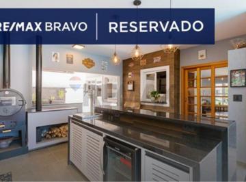 Casa · 311m² · 5 Quartos · 6 Vagas · Casa de Condomínio em Uberaba: Beleza e Conforto