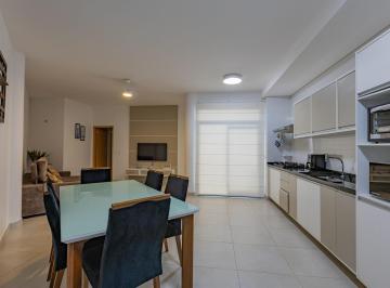 Apartamento de 2 quartos, Ubatuba · Apartamento mobiliado na praia