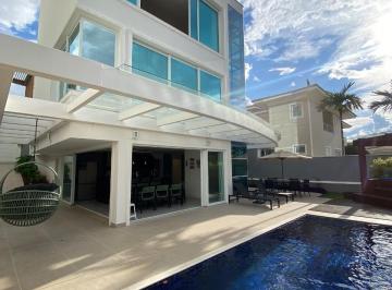 Foto 01 · Lindíssimo sobrado com 6 quartos sendo 4 suítes à venda, totalmente mobiliado, com móveis e planejad